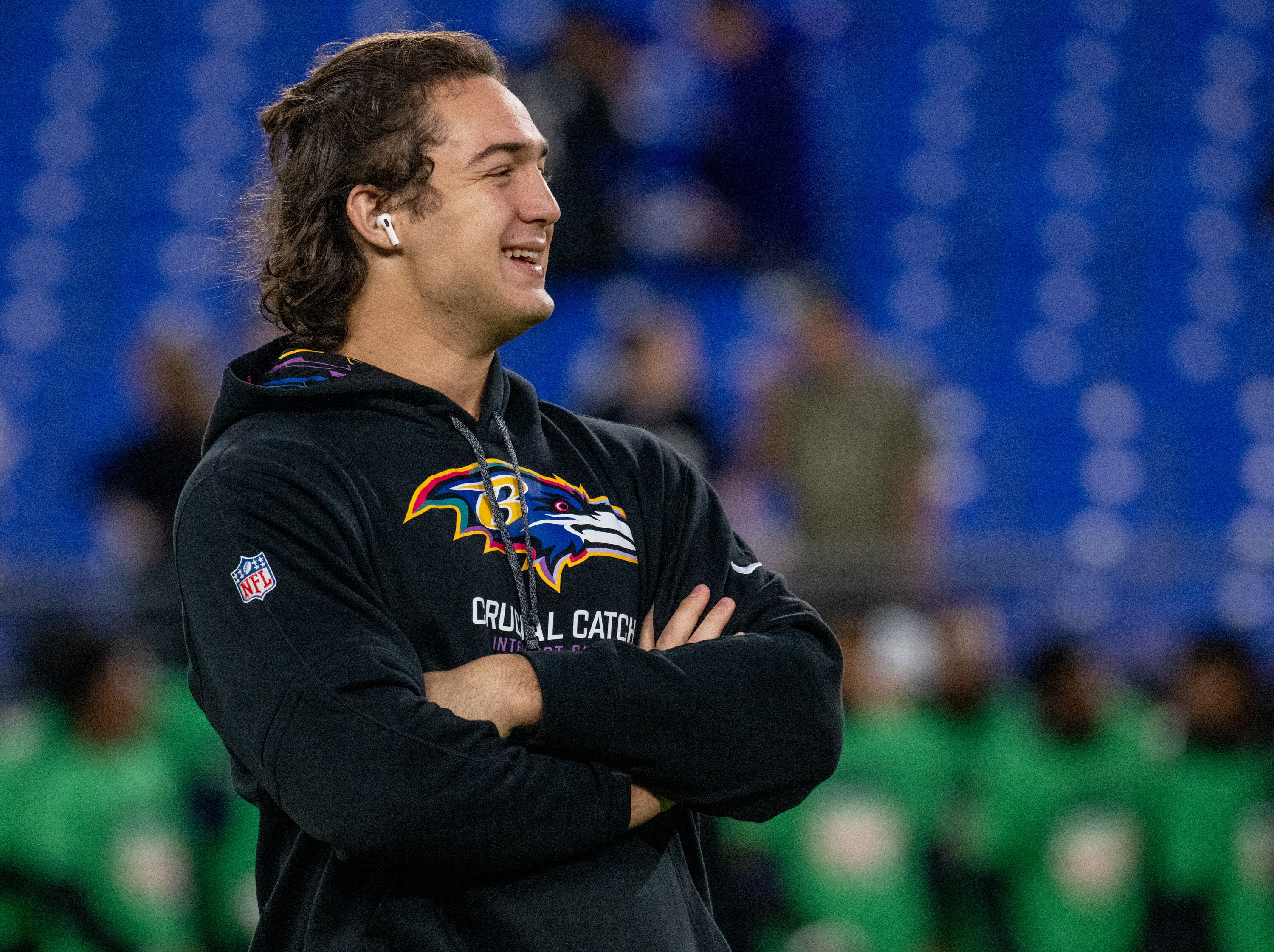 Baltimore Ravens tight end Charlie Kolar (88) warms up before the Ravens host the Buffalo Bills in Sunday night’s game.