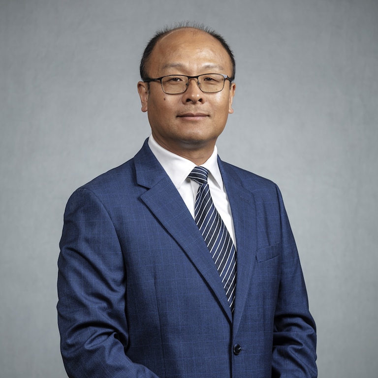 Linfeng Chen.