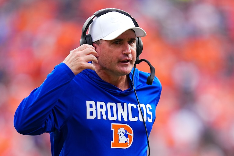 Denver Broncos special teams coordinator Darren Rizzi looks on against the Dallas Cowboys on Oct. 26, 2025.