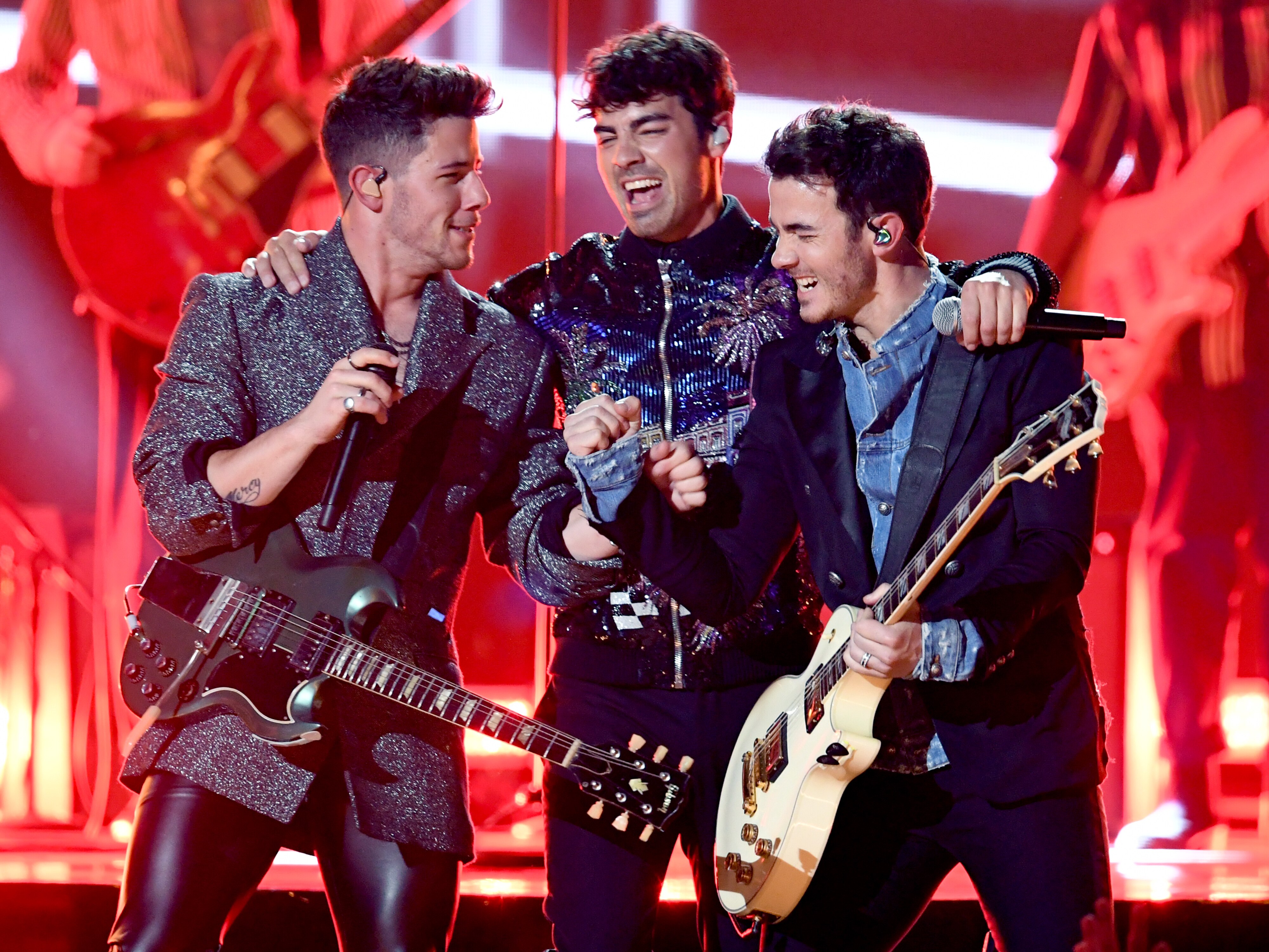 LAS VEGAS, NEVADA - MAY 01: (L-R) Nick Jonas, Joe Jonas, and Kevin Jonas of Jonas Brothers perform onstage during the 2019 Billboard Music Awards at MGM Grand Garden Arena on May 01, 2019 in Las Vegas, Nevada.