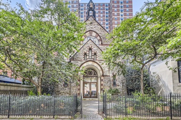 Mount Vernon condo