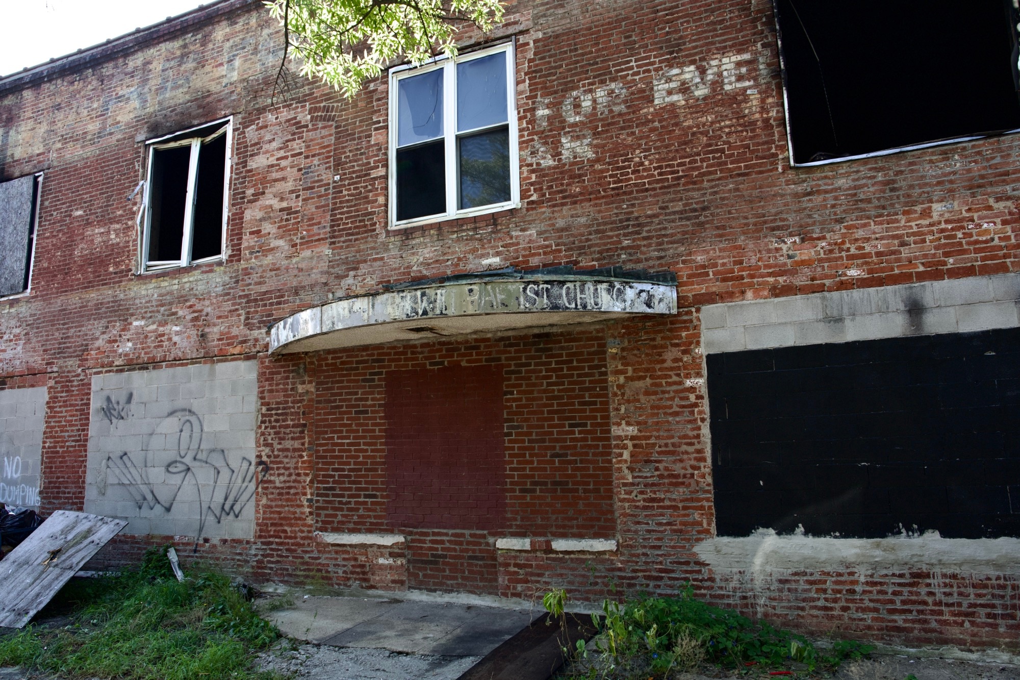 An East Baltimore motorcycle club was burned down after a deadly shooting occurred nearby in August.