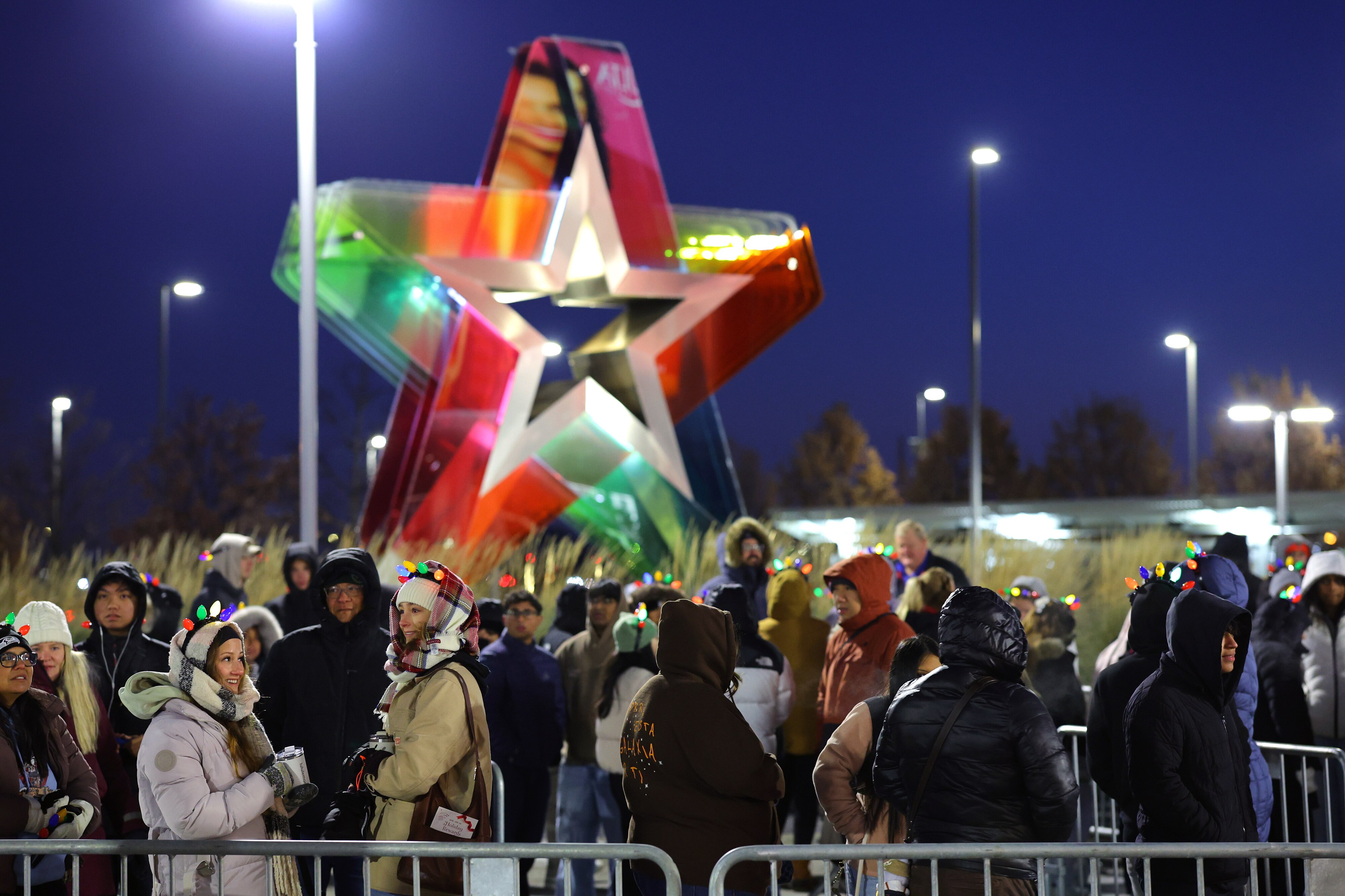 Shoppers line up to get into Mall of America for Black Friday deals, Friday, Nov. 28, 2025, in Bloomington, Minn.