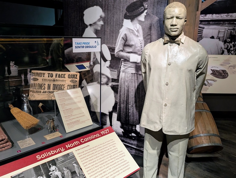 An exhibit on Pullman railroad porters was included in the transportation section of the exhibit on the 250th anniversary of the United States.