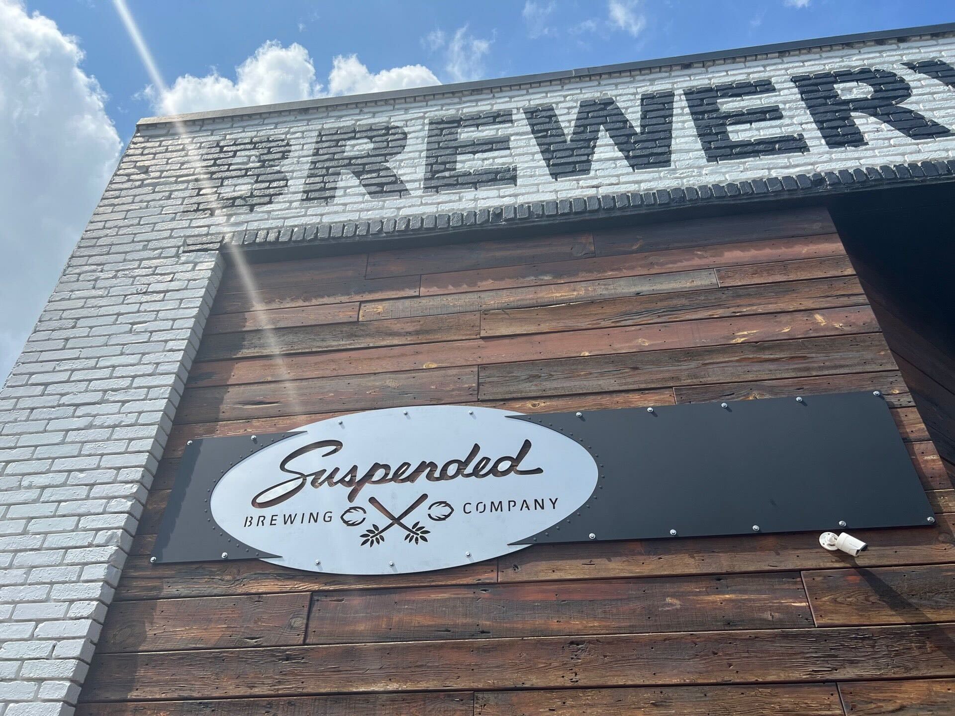 Suspended Brewing Co. announced it is closing its Pigtown location and moving to a spot in North Baltimore.