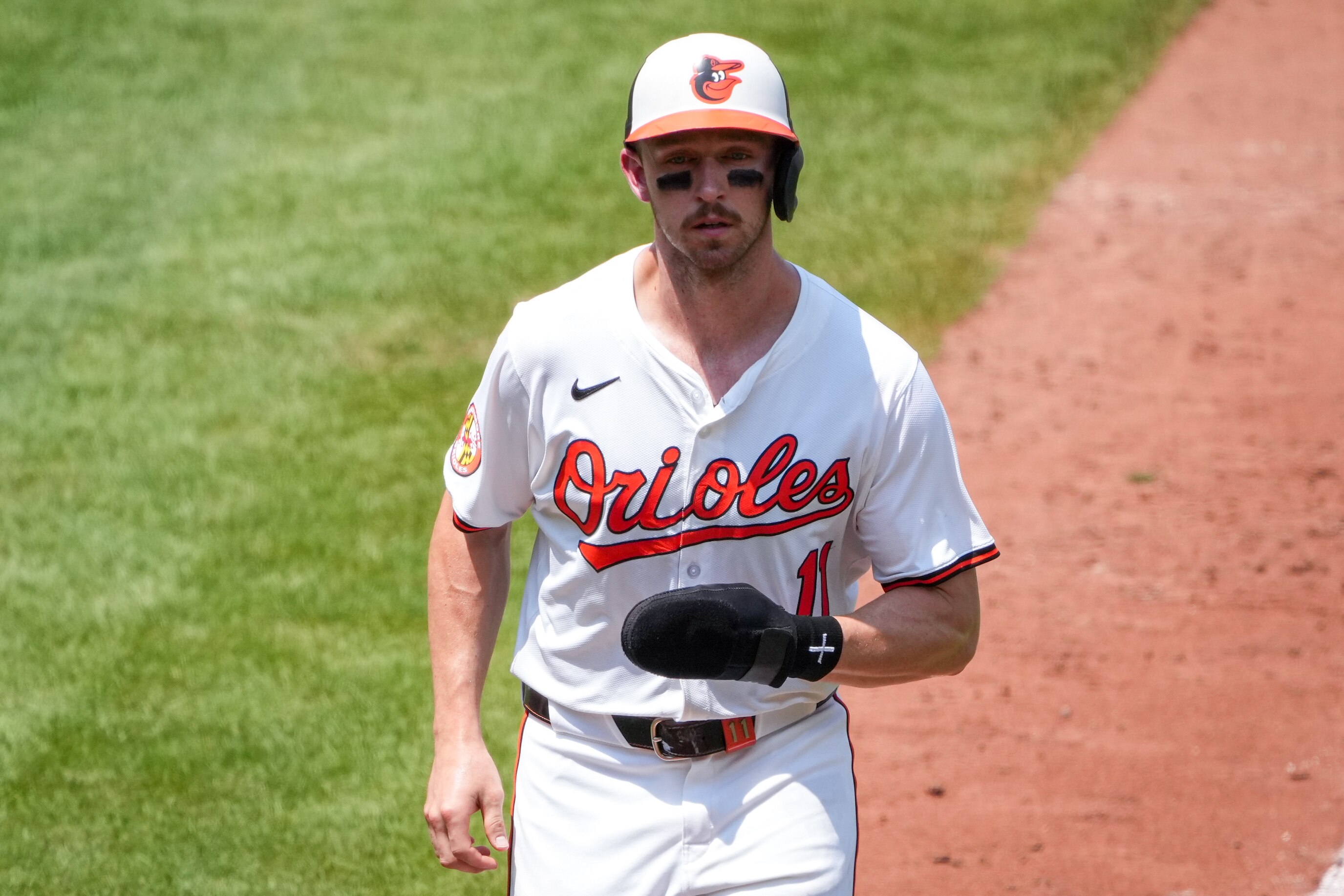 Orioles third baseman Jordan Westburg scores on Jackson Holliday’s grand slam Wednesday before leaving the game with a fractured hand.