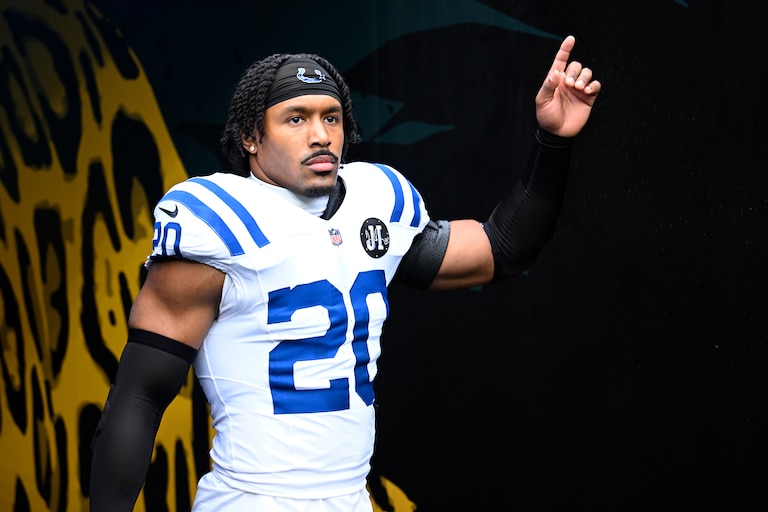 Former Indianapolis Colts safety Nick Cross heads to the field before a game against the Jacksonville Jaguars on Dec. 7, 2025.