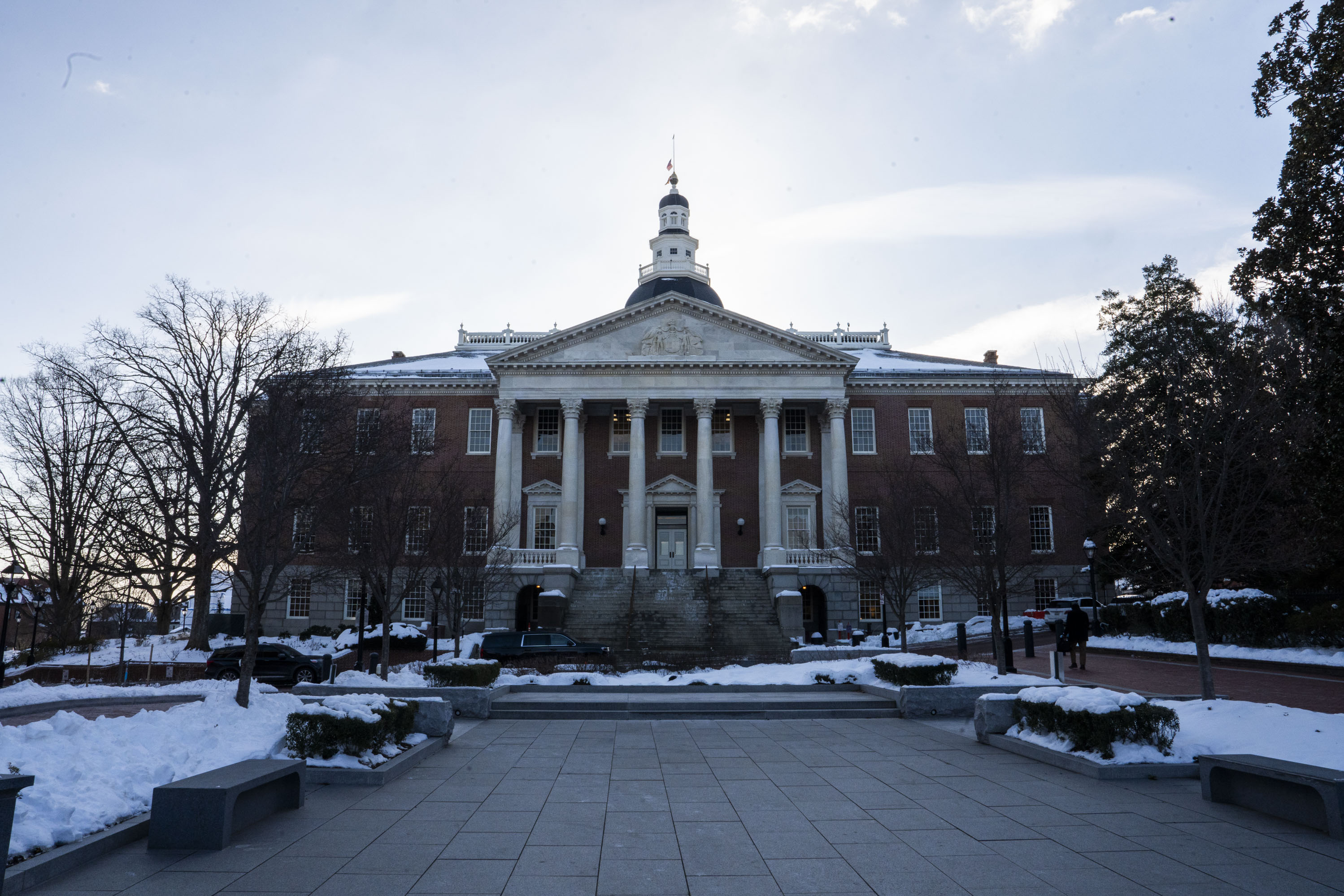 The governor's office has asked three members of the state body that oversees the funeral industry to resign.