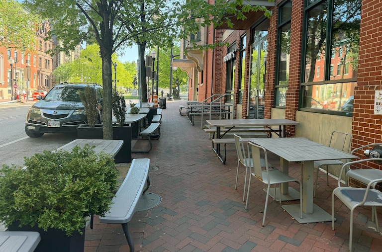 The Mount Vernon Eatery, Dooby's, now shares sidewalk space for outdoor dining with The Helmand and My Thai Go.