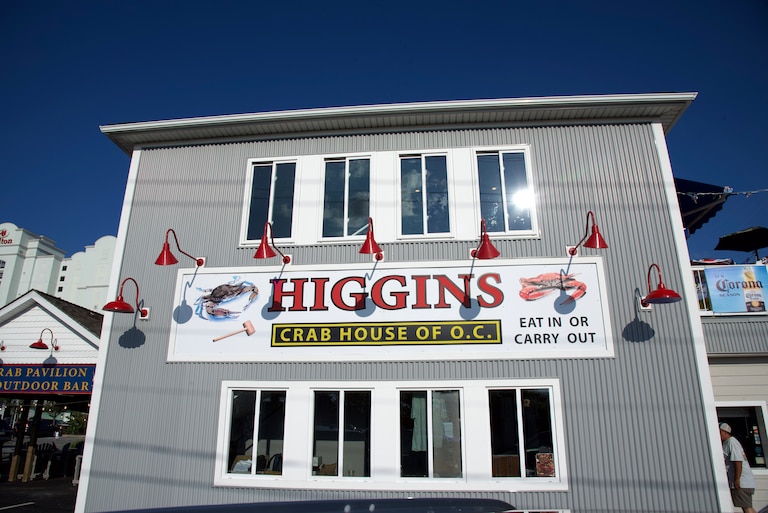 Higgins Crab House at 31st Street is a Mecca for tourist families on the hunt for a crab feast.