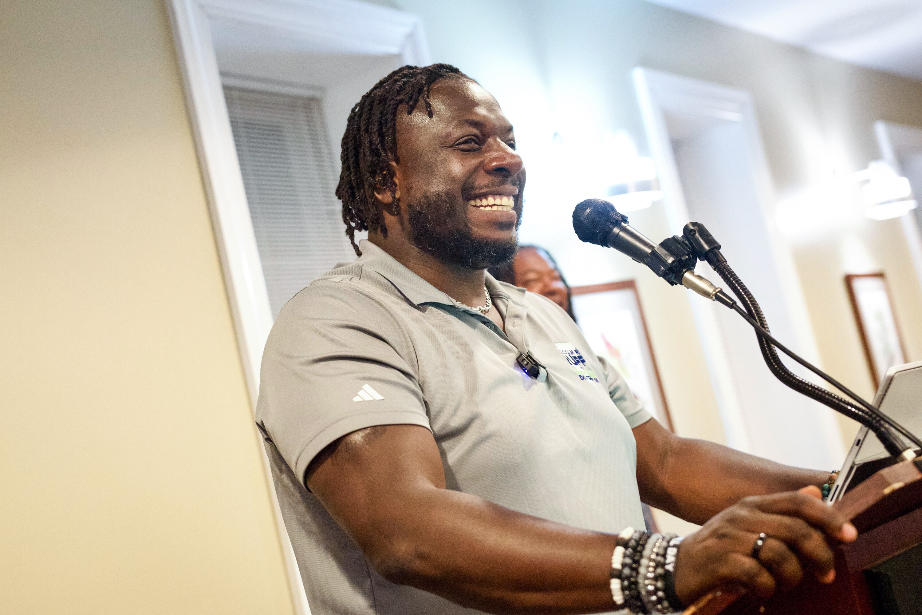Malcolm Ruff addresses supporters at his primary election night watch party at the Forest Park Golf Course in Baltimore on Tuesday evening.