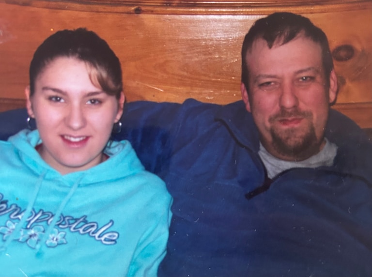 Theodore Rosenberry, right, and his daughter, Kayla Hensley. Rosenberry died at 35 while in police custody in Washington County in 2006.