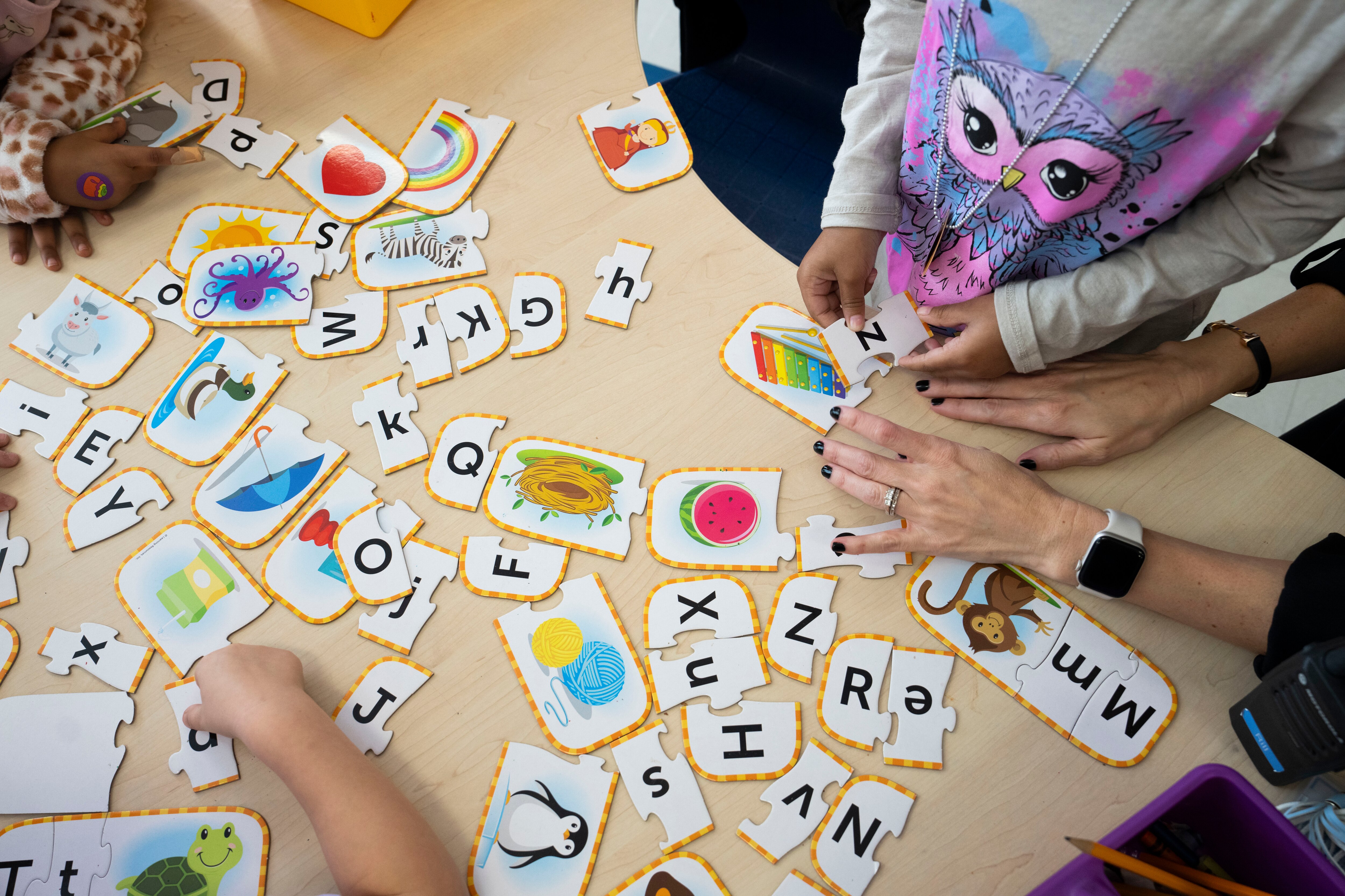 Westowne Elementary students in Catonsville practice reading with an AI instruction program called Amira.