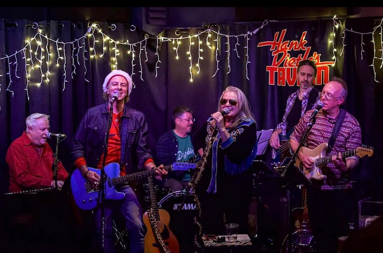 Billy Coulter Band and Ruthie and the Wranglers will return to Hank Dietle's Tavern in Rockville for their 13th annual Rockin' Holiday Show.