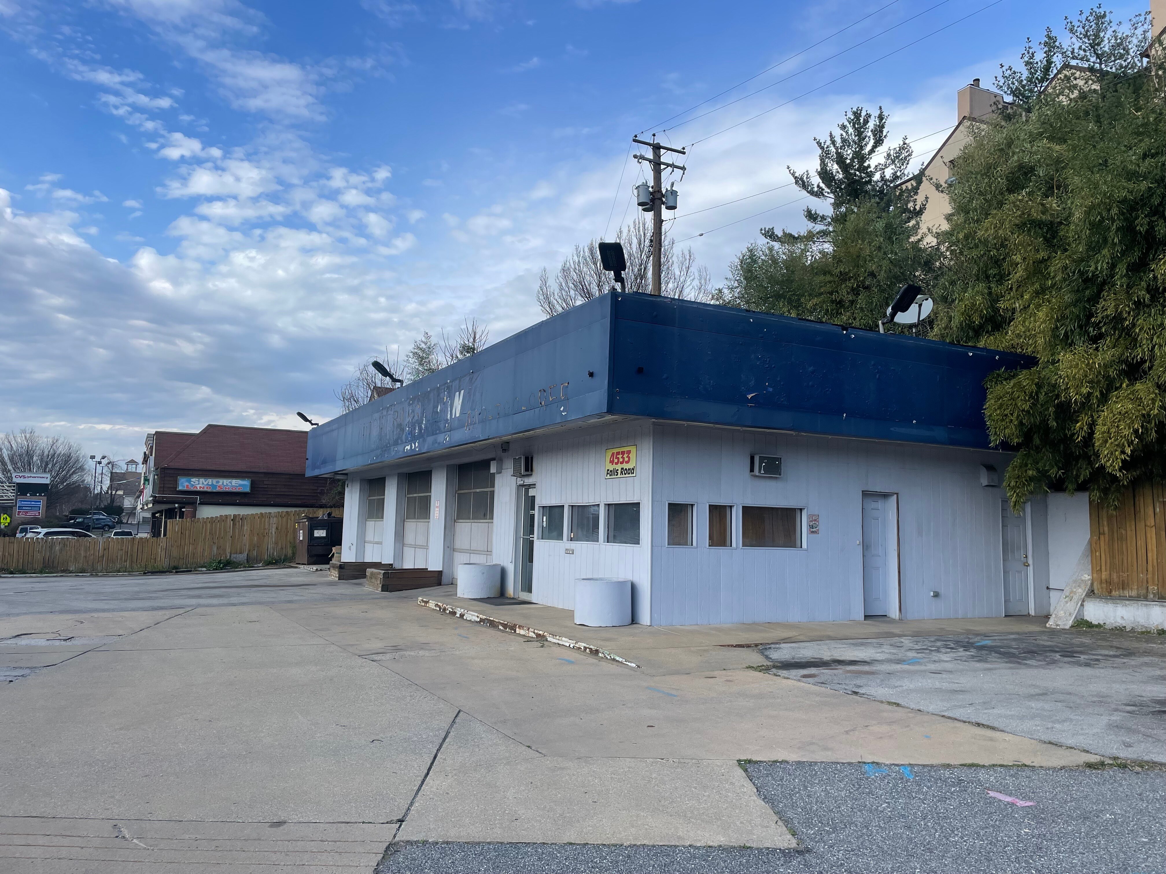 The future site of a Dunkin' with a drive-thru in Roland Park.