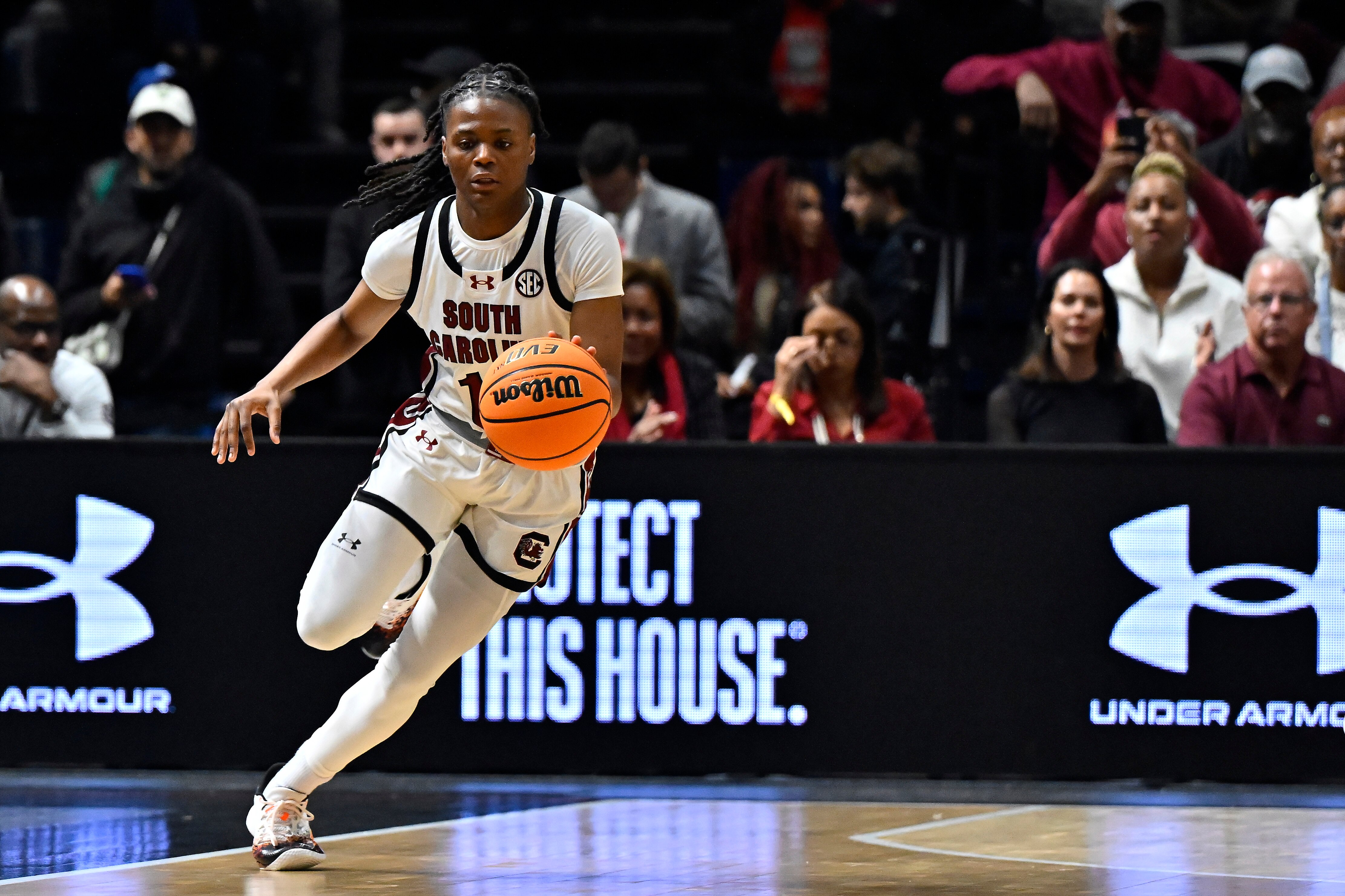MiLaysia Fulwiley of South Carolina, shown in a game last month, scored 14 points Wednesday night against Morgan State.