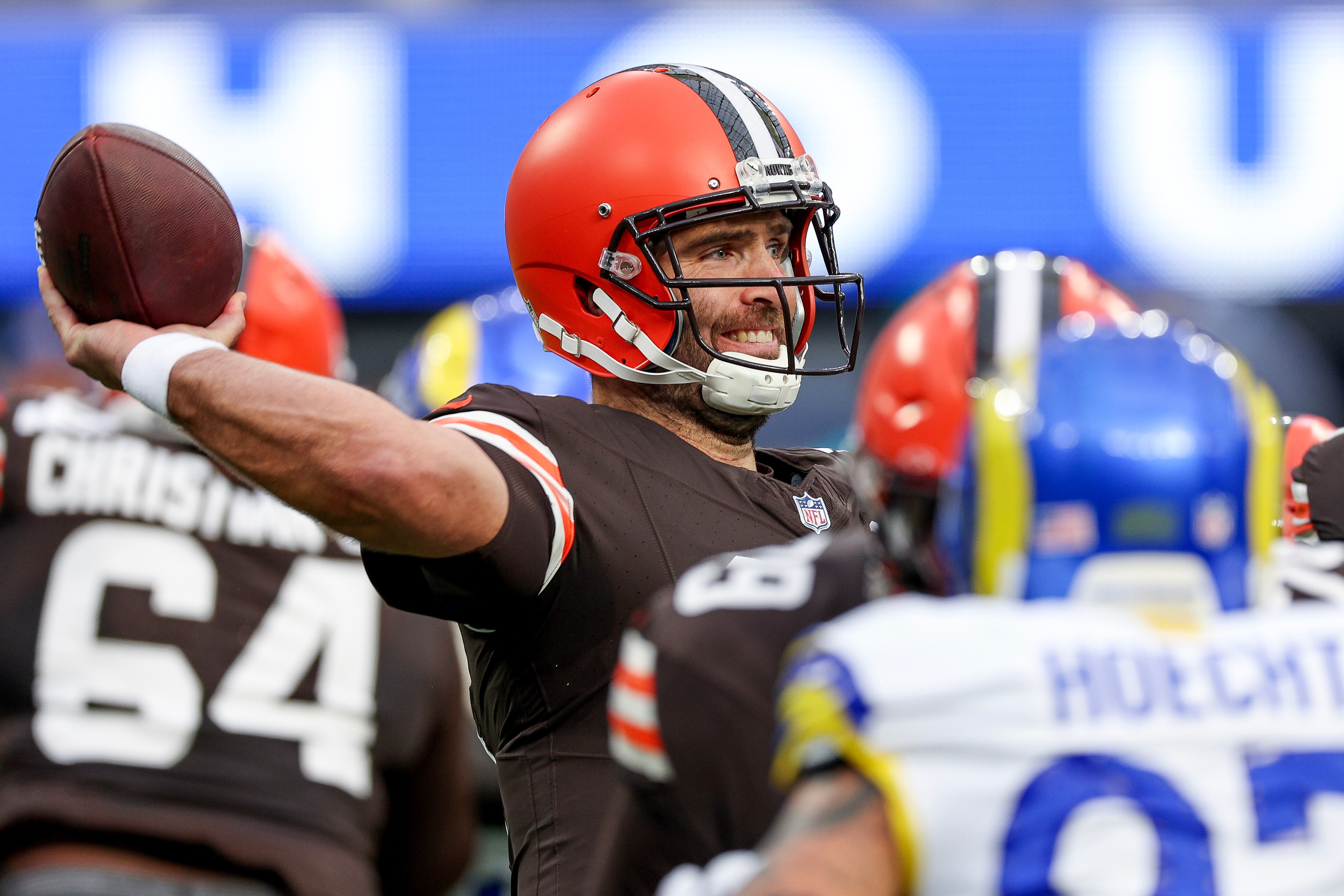 Cleveland Browns quarterback Joe Flacco completed 23 of 44 passes for 254 yards, with two touchdowns and an interception, in Sunday's loss to the Los Angeles Rams.