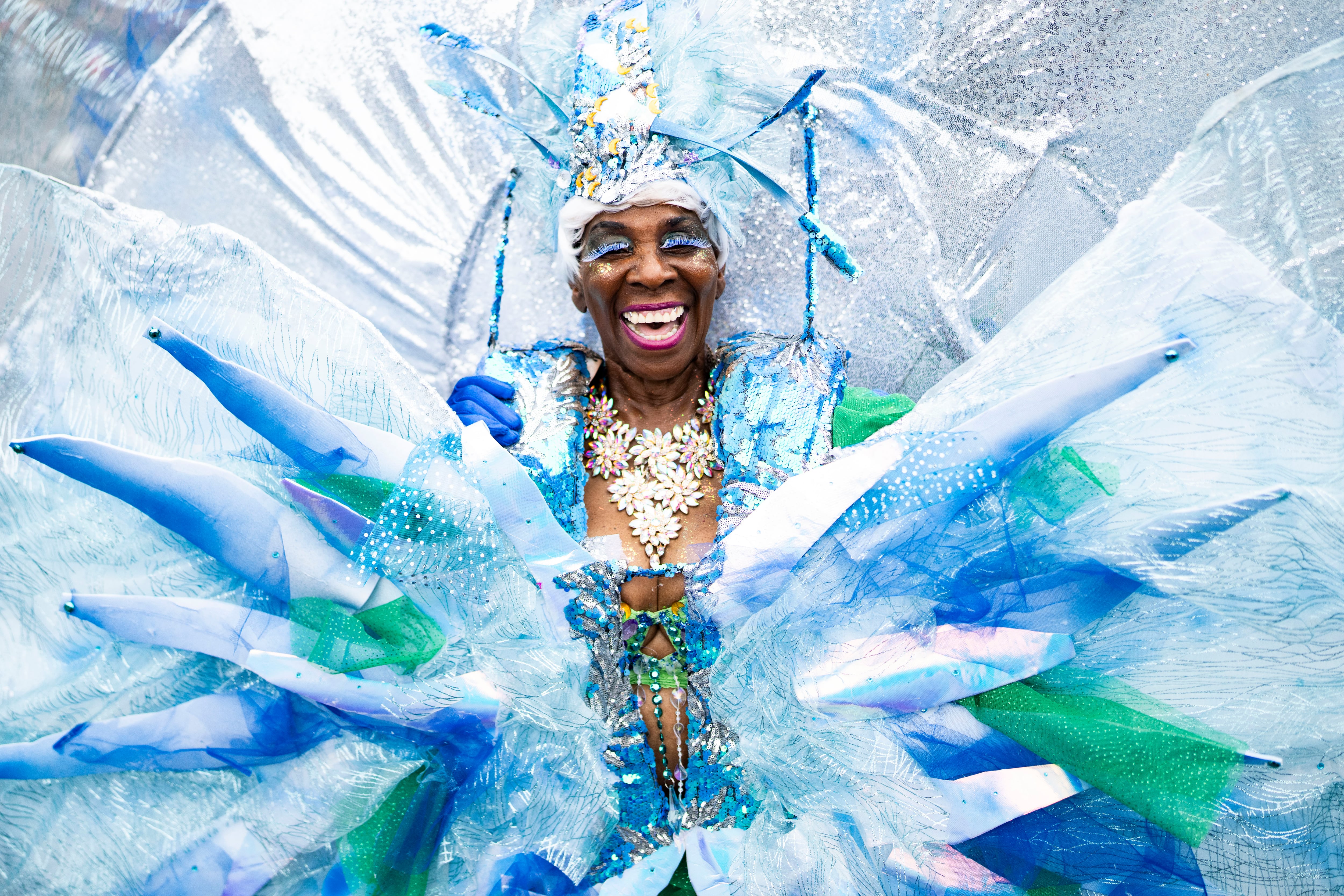 PARADEDECOパーティーガールコスチューム Thousands in Baltimore celebrate Caribbean culture with vibrant