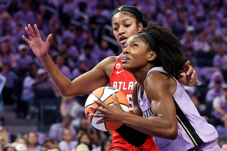 SAN FRANCISCO, CALIFORNIA - OCTOBER 17: Kaila Charles #6 of the Golden State Valkyries drives to the basket against Angel Reese #5 of the Atlanta Dream during the third quarter in game one of the WNBA Finals at Chase Center on October 17, 2026 in San Francisco, California. NOTE TO USER: User expressly acknowledges and agrees that, by downloading and or using this photograph, User is consenting to the terms and conditions of the Getty Images License Agreement. (Photo by Ezra Shaw/Getty Images)