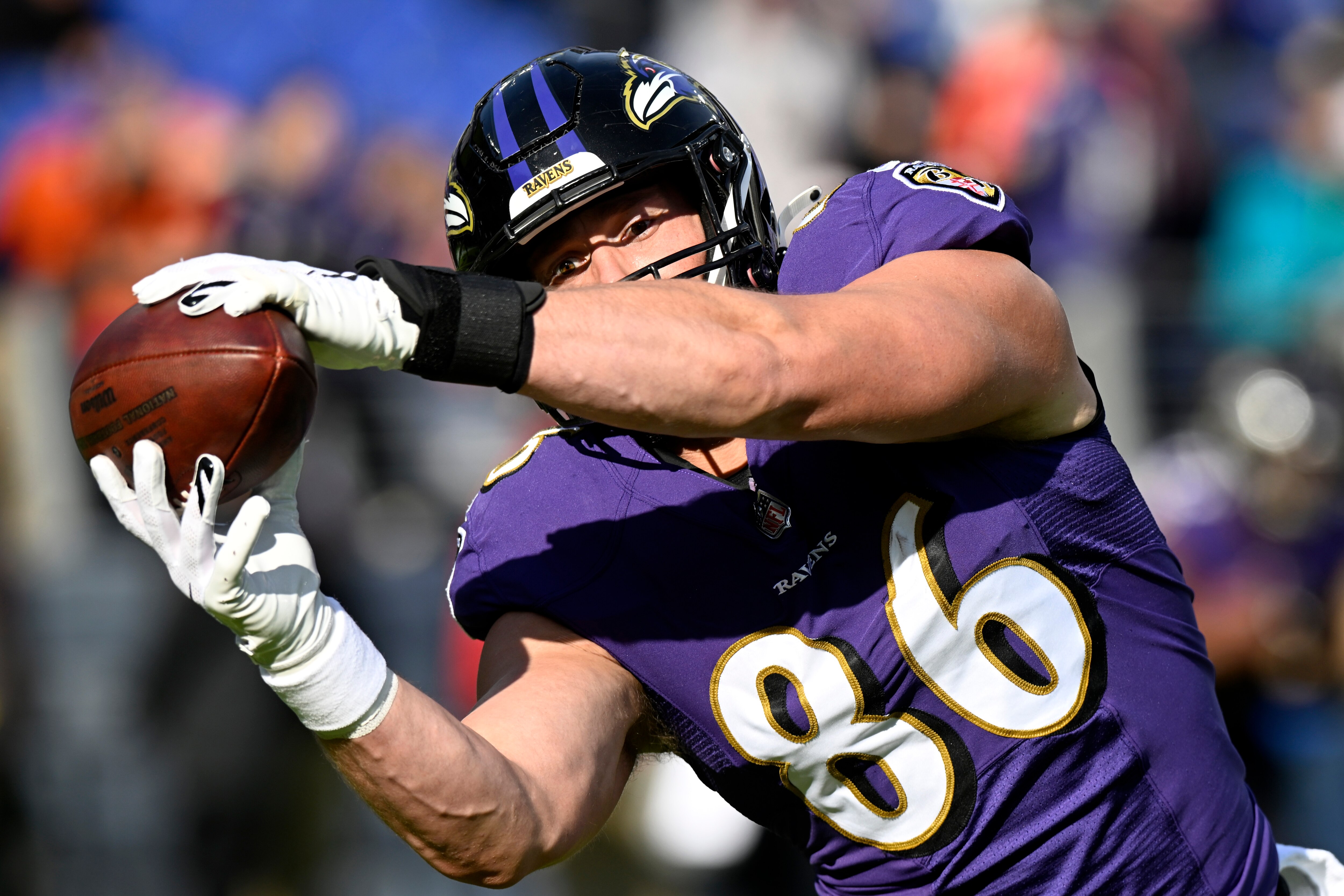 BALTIMORE, MARYLAND - DECEMBER 04: Nick Boyle #86 of the Baltimore Ravens warms up prior to a game against the Denver Broncos at M&T Bank Stadium on December 04, 2022 in Baltimore, Maryland. (Photo by Greg Fiume/Getty Images)