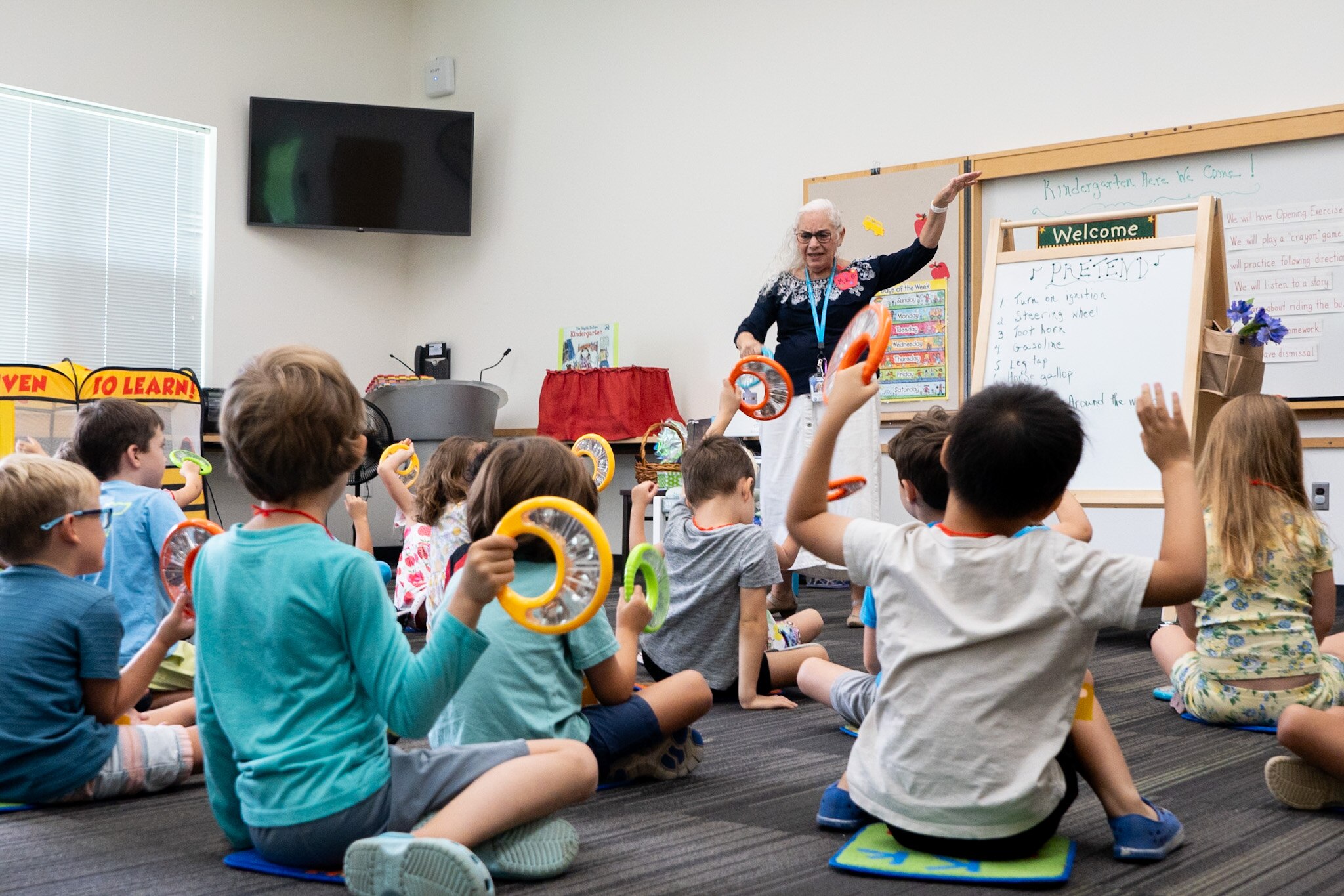 Soon-to-be kindergarteners practice following instructions at a Kindergarten Here We Come! class at Glenwood Branch Library in Howard County.