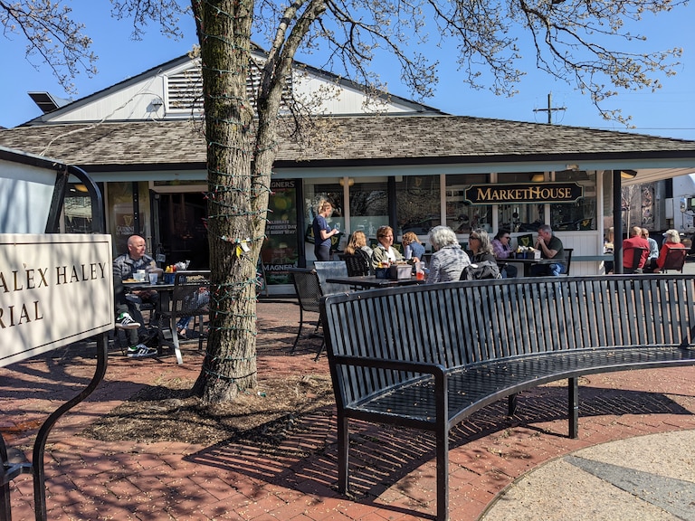 The Market House in Annapolis, where you could once buy fish offloaded from workboats fresh from the Chesapeake Bay, is a place for lunch, dinner and drinks today.