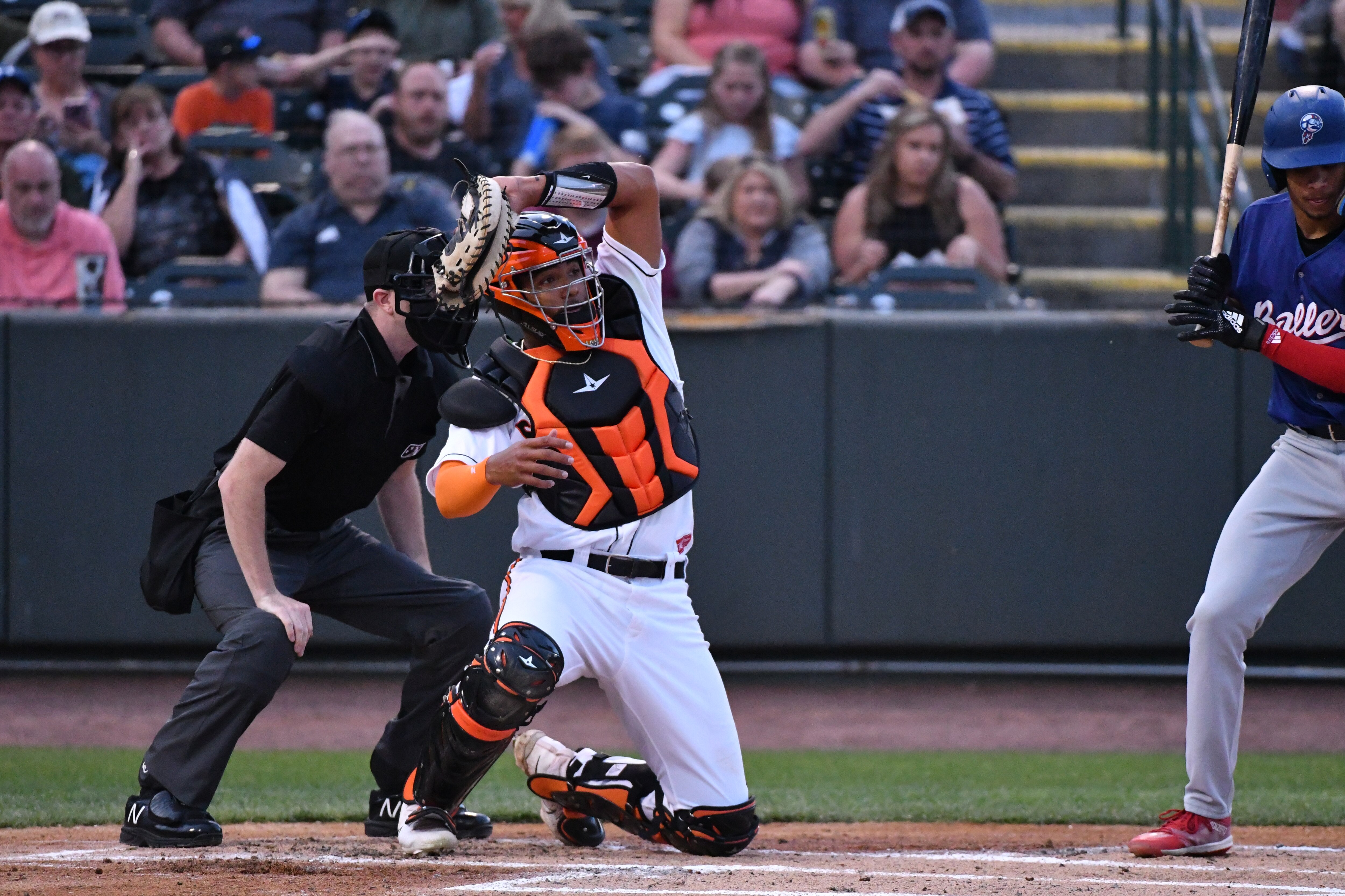 Orioles prospect Samuel Basallo snares a pitch while playing for the Delmarva Shorebirds.