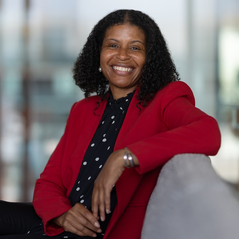 Arkia Wade.