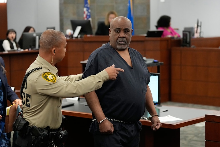 Duane Davis, center, arrives for a sentencing hearing after his murder conviction in the death of rapper Tupac Shakur on Tuesday, Oct. 13, 2026, in Las Vegas.