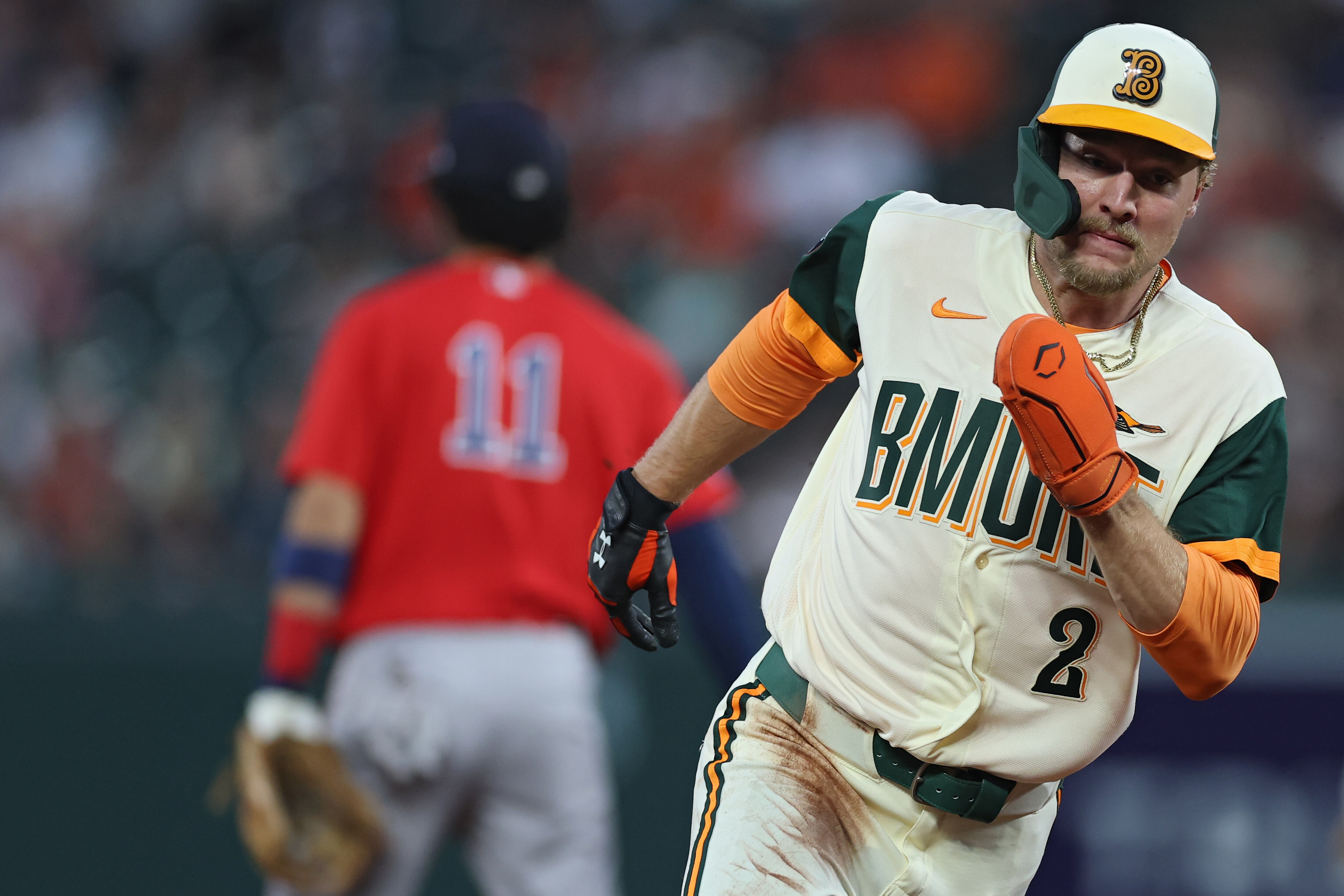 Gunnar Henderson hit one of the Orioles’ six home runs against the Red Sox on Friday night, and he had three hits and scored three runs.