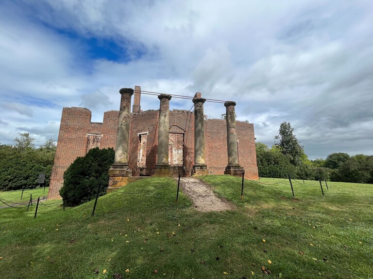 The Barboursville Ruins is a structure designed by Thomas Jefferson that was destroyed by a fire in 1884.