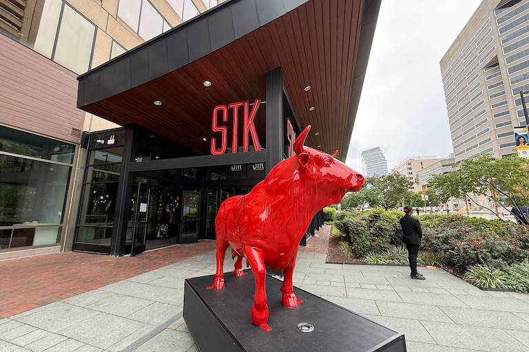STK Steakhouse opened in the former Kona Grill space at 1 E. Pratt St. Its happy hour, with bites priced at $3, $6 and $9, seems like a bargain. But is it really a good value?