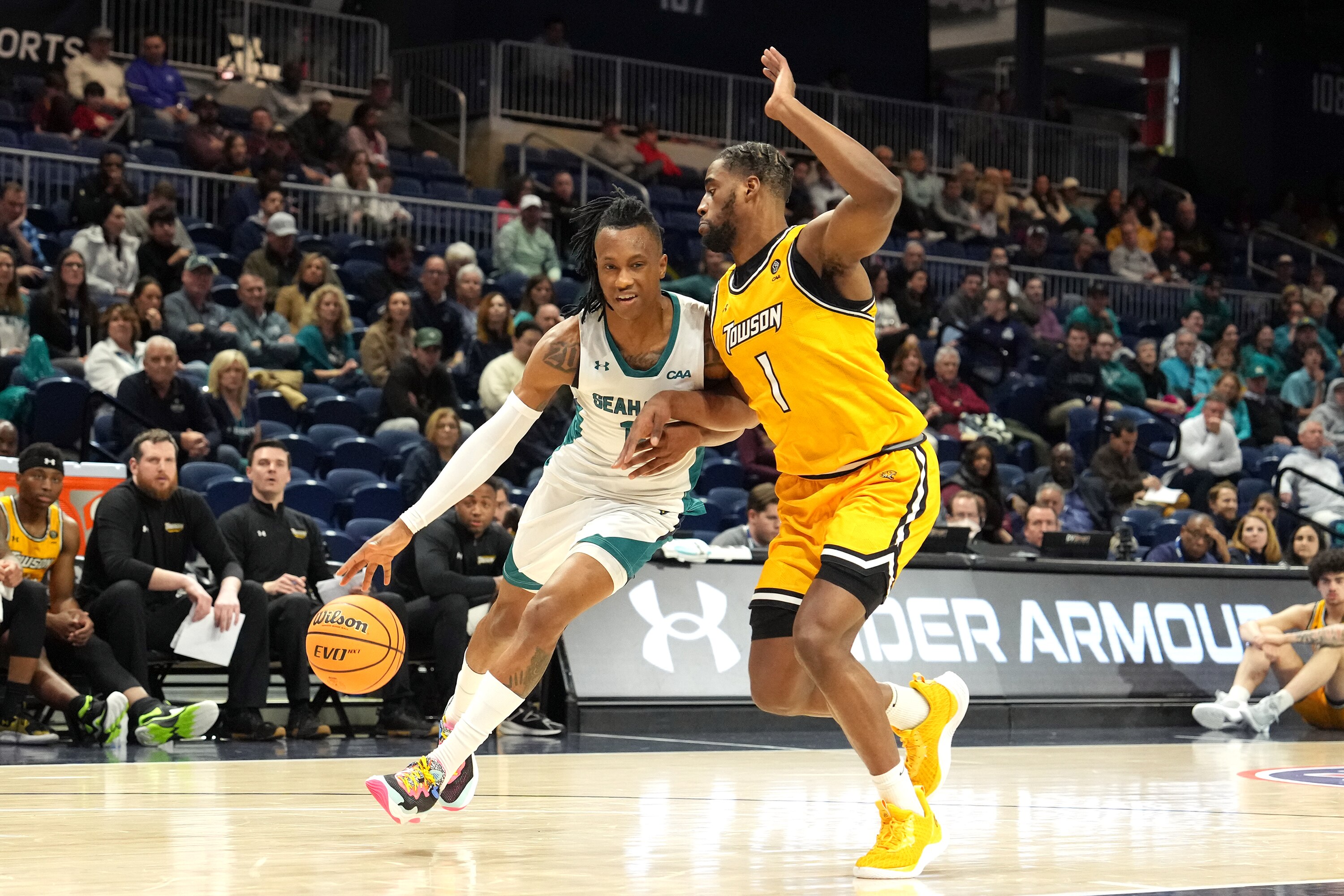 Tomiwa Sulaiman (right), pictured last season, led Towson to a victory over Penn State-Wilkes-Barre on Friday night.