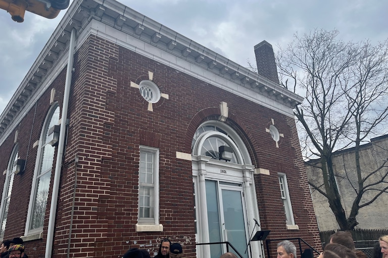 Bank of America donated its former Brooklyn branch building to the Greater Baybrook Alliance during a small ceremony on February 6.