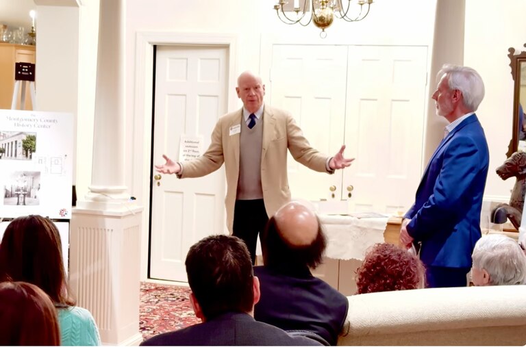 Knight Kiplinger of the Kiplinger Family Foundation speaks to a group of people.