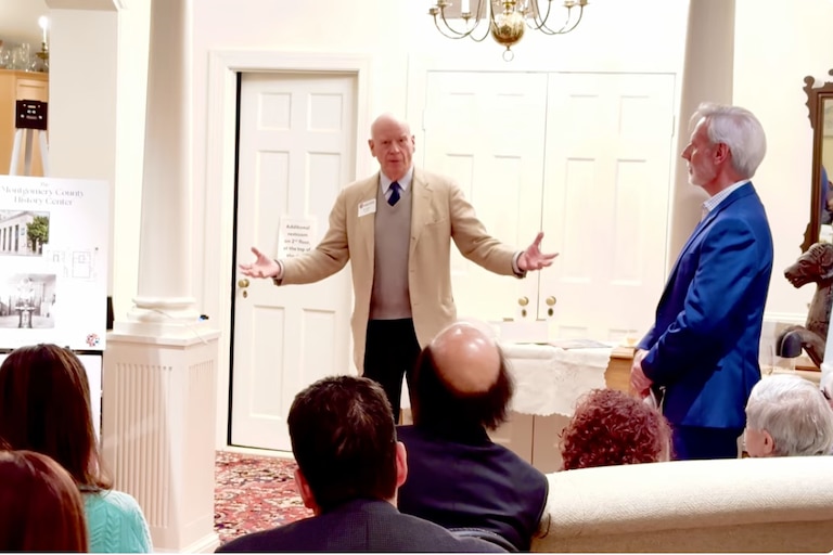Knight Kiplinger of the Kiplinger Family Foundation speaks to a group of people.