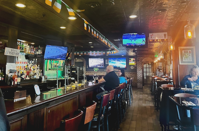 Stepping into Kelsey’s Restaurant, Irish Pub & Banquet Hall it feels like St. Patrick's Day every day. Enjoy a cold Guinness with some traditional Irish fare.