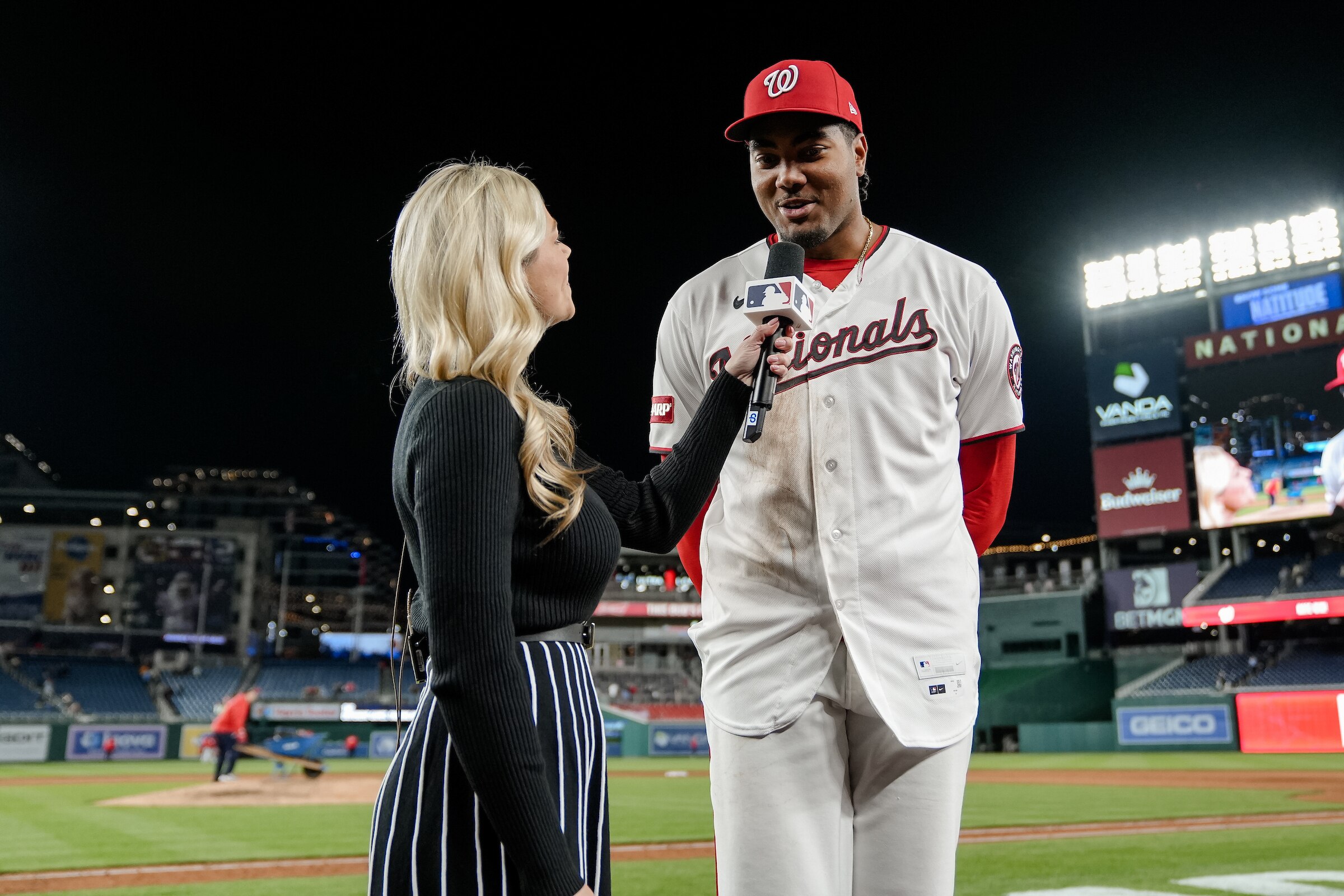 Alexa Datt, James Wood