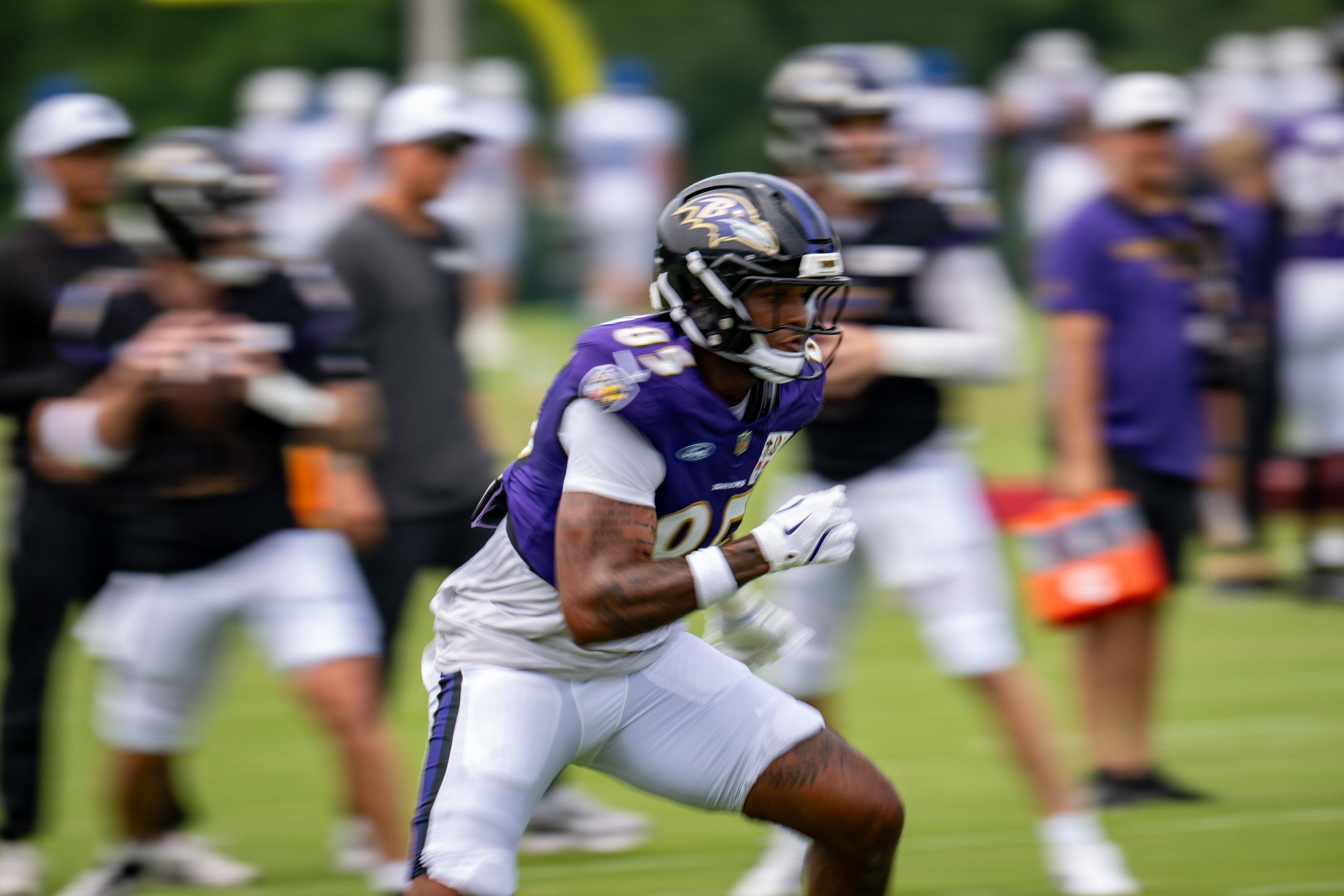 Ravens tight end Scotty Washington runs through drills on Tuesday.