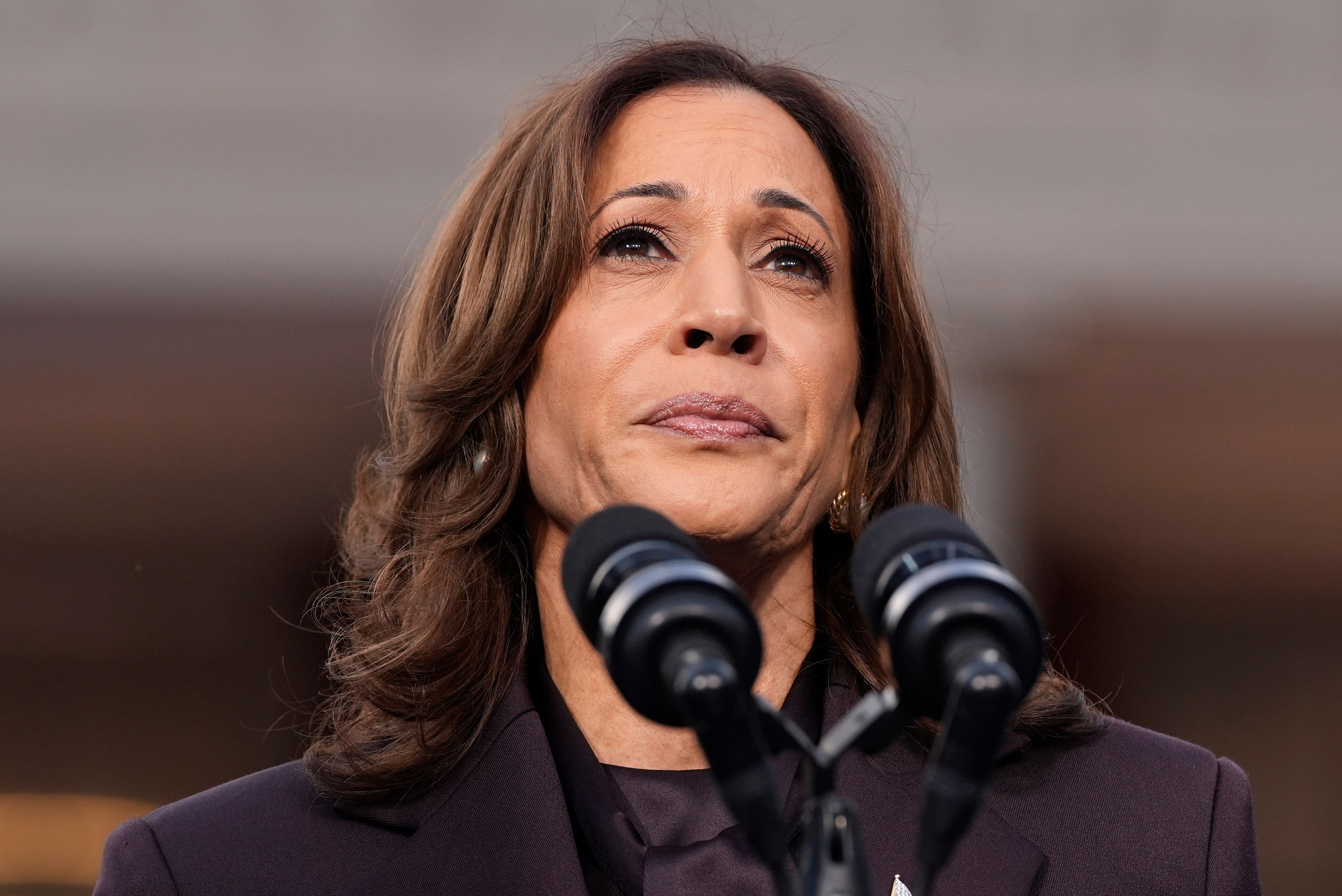 Former Vice President Kamala Harris’ decision to not run for California governor extends a guessing game about her political future that started after she lost last year’s presidential election to Donald Trump. 