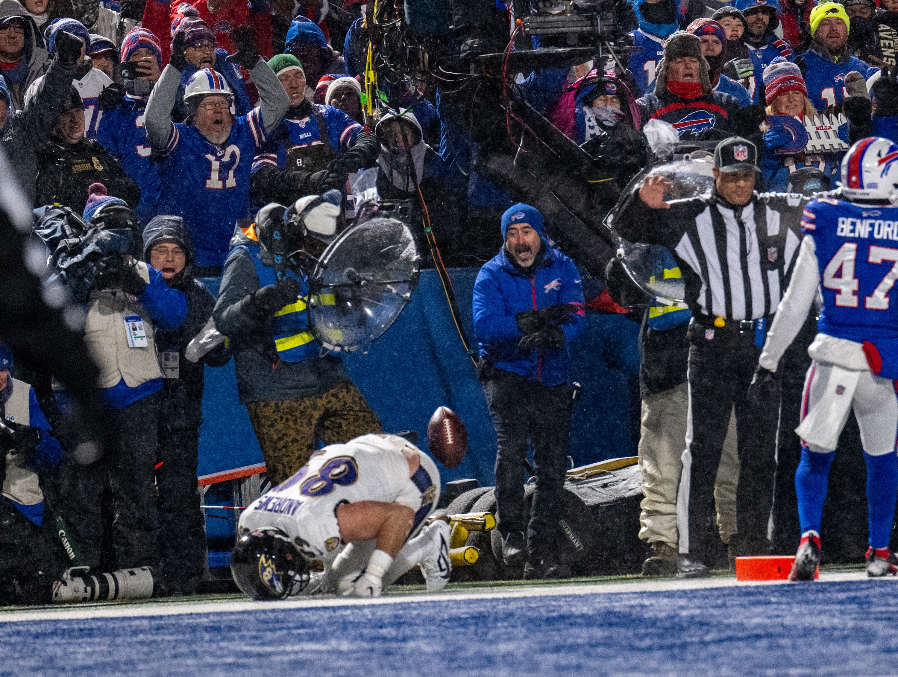 Bills fans cheer after Baltimore Ravens tight end Mark Andrews (89) missed the two-point conversion attempt in the 4th quarter. The Buffalo Bills defeated the Ravens 27 - 25  in the AFC divisional round at Highmark Stadium in Orchard Park, New York, on Sunday January 19, 2025.