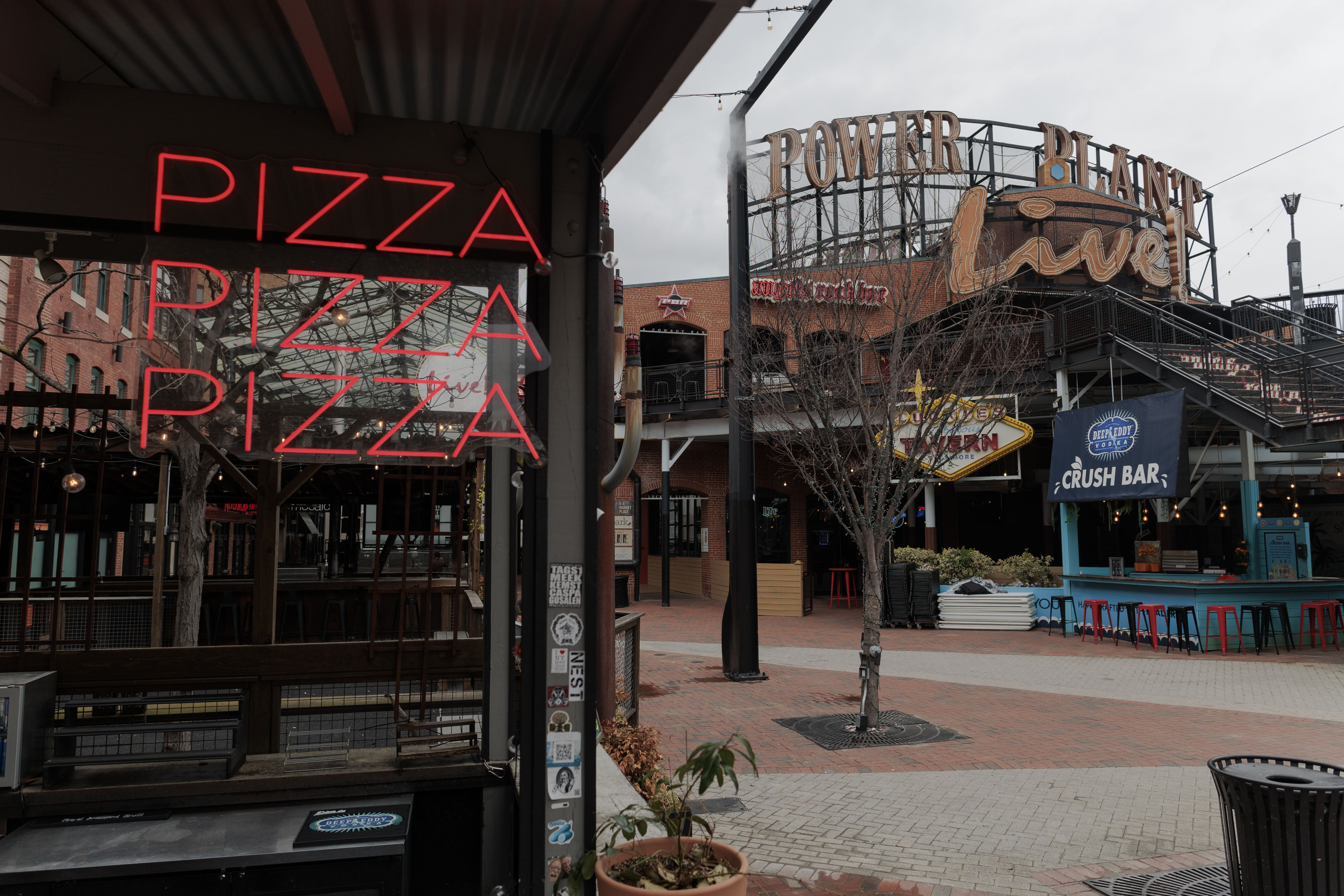 Rally’s Corner Bar, which will have an outdoor patio and a dedicated stage for live bands, will open its doors in September. 
