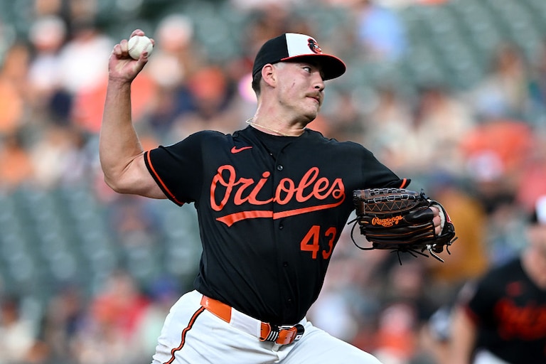 Orioles starter Trey Gibson pitches in the third inning against the Chicago White Sox.
