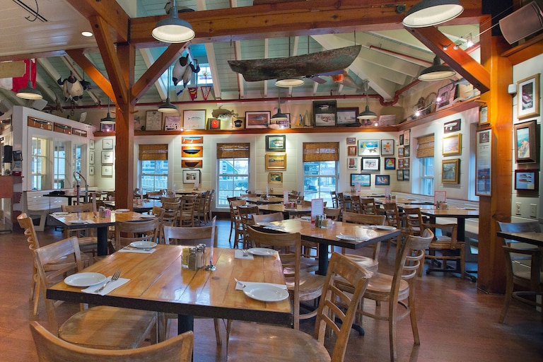 Baltimore-based Atlas Restaurant Group is acquiring a majority stake in Boatyard Bar & Grill in Annapolis.