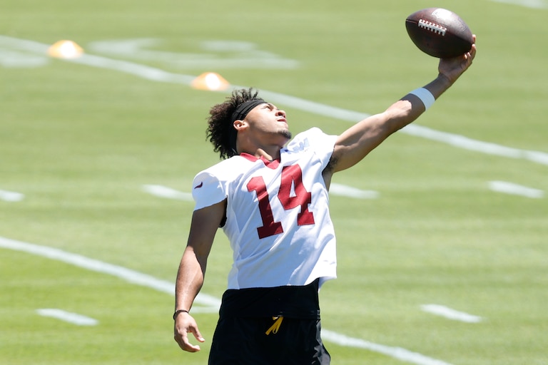 Washington Commanders wide receiver Antonio Williams (warms up during practice on June 16.