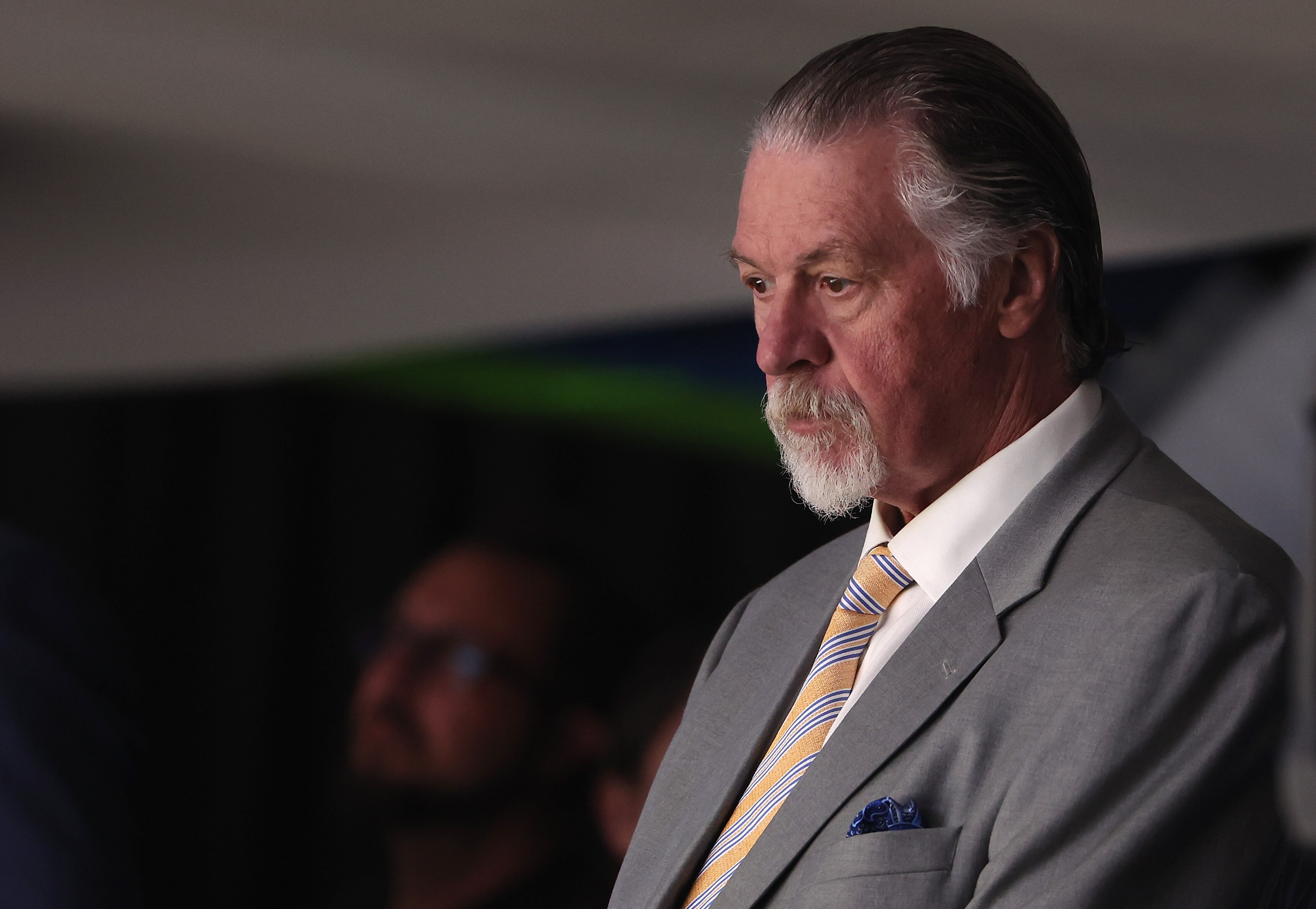 Barry Melrose, a hockey player-turned-coach who led the Los Angeles Kings to the 1993 Stanley Cup Final before going on to a long career in broadcasting the sport, has died.