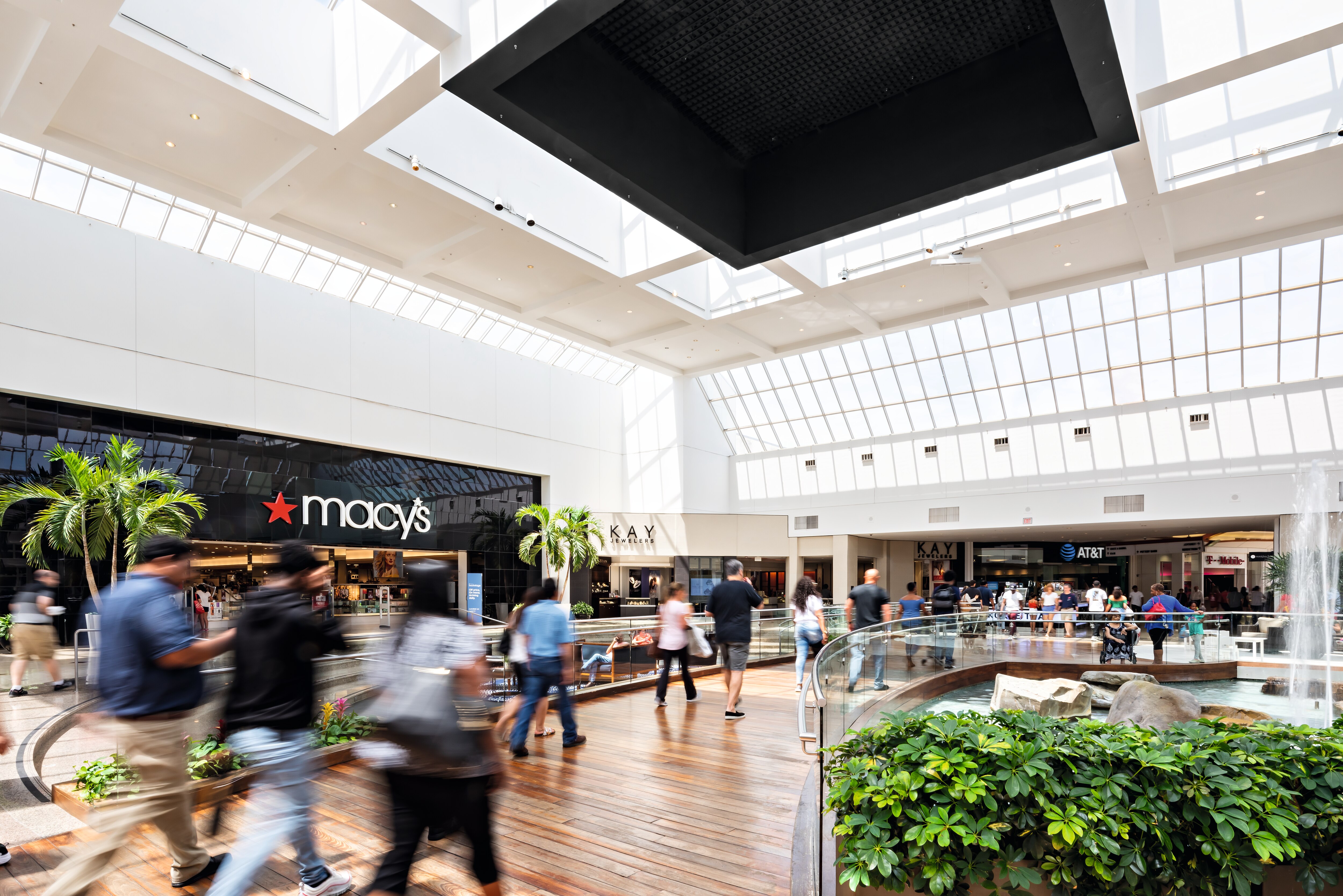 Retail real-estate company Centennial announced Wednesday it has finalized a deal to purchase the Annapolis Mall in Anne Arundel County.