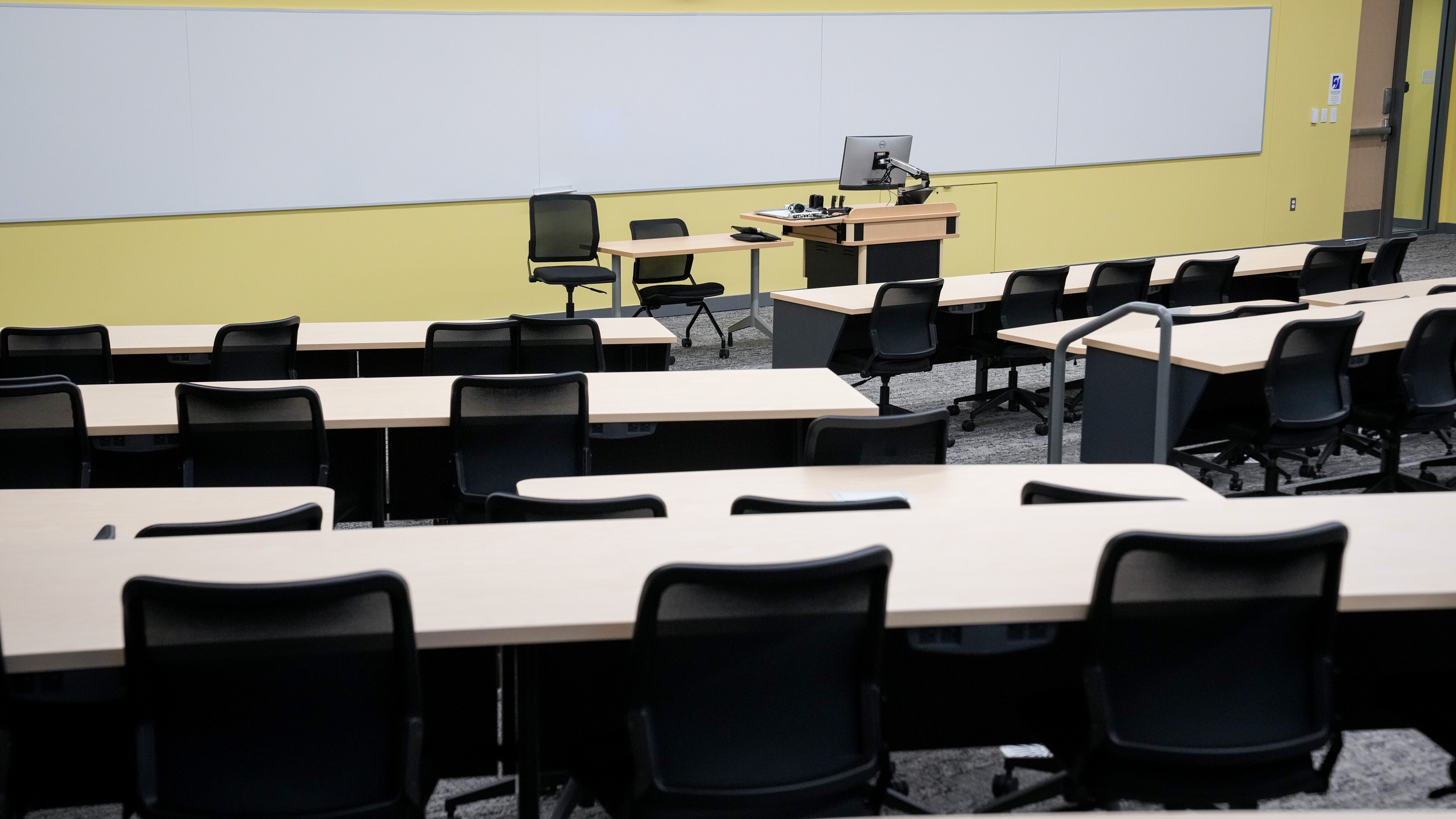 The State Department has halted the scheduling of new visa interviews for foreign students.