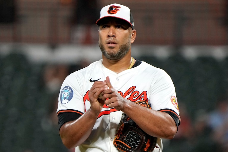 Albert Suárez pitched 4 1/3 innings and surrendered six earned runs against the Chicago White Sox on Sept. 4.