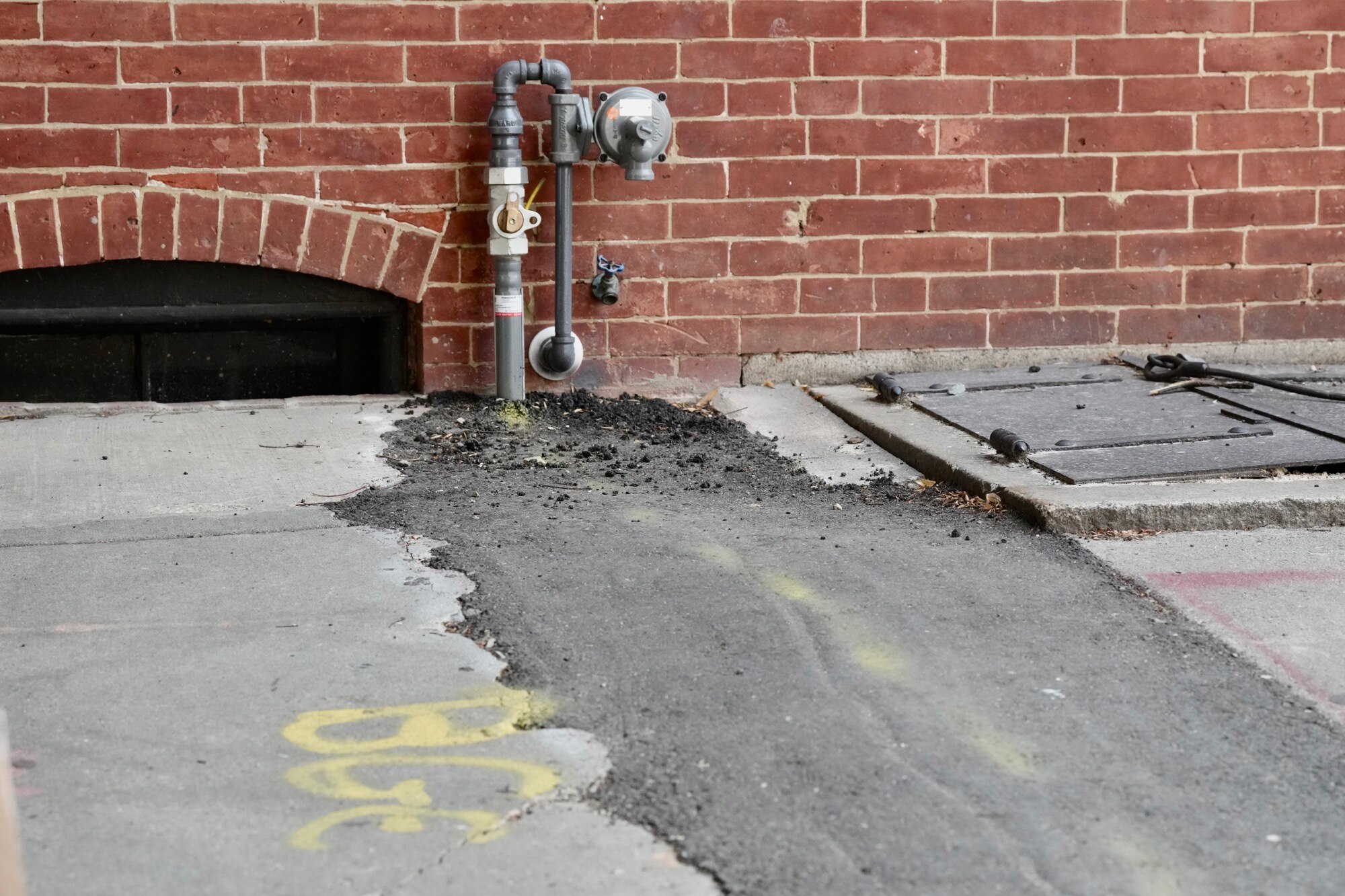 BGE gas regulators were installed on a block of historic homes on Bond Street in Fells Point. (Kaitlin Newman/The Baltimore Banner)